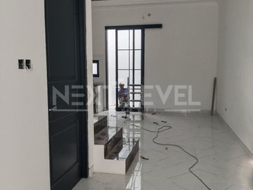 Rumah Mewah Baru Gress Surabaya Timur