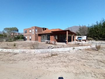Casa en venta de 4 dorm. en La Serena
