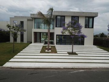 Casa en El Golf, Nordelta