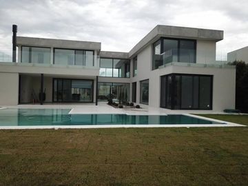 Casa en El Golf, Nordelta