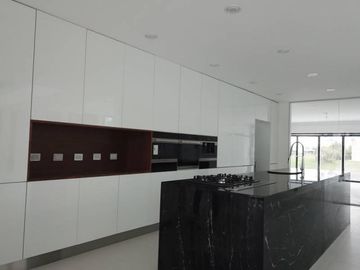 Casa en El Golf, Nordelta