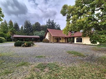 Casa en venta de 9 dorm. en Los Angeles