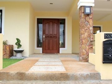 4 Bedroom House for SALE or RENT in Hensonville Angeles City Near SM Clark