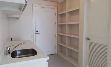 For Lease: Studio Unit at Twin Oaks Mandaluyong