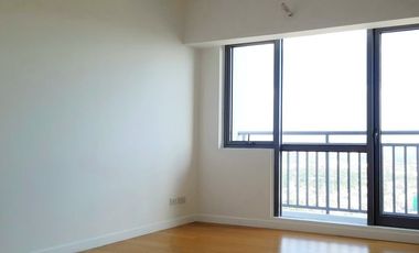 1BR Condo Commands View of Metro Manila Skyline