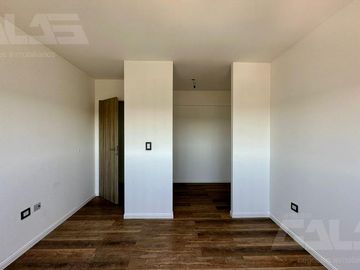Departamento 3 ambientes , 2 dormitorios, balcon y cocina- Ituzaingó