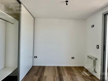 Departamento 3 ambientes , 2 dormitorios, balcon y cocina- Ituzaingó