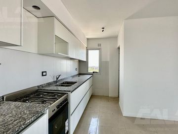 Departamento 3 ambientes , 2 dormitorios, balcon y cocina- Ituzaingó