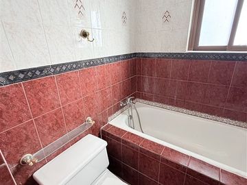 Casa en arriendo de 3 dorm. en La Florida