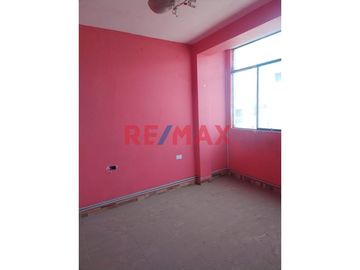 SE VENDE DEPARTAMENTO TRIPLEX A 4 CASAS DE LA AVENIDA PRINCIPAL 26 DE MARZO EN FLORENCIA DE MORA 

CUENTA CON 3 PISOS

3 HABITACIONES
COCINA
SAL