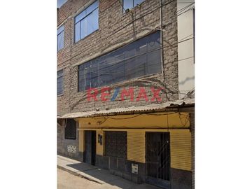 SE VENDE DEPARTAMENTO TRIPLEX A 4 CASAS DE LA AVENIDA PRINCIPAL 26 DE MARZO EN FLORENCIA DE MORA 

CUENTA CON 3 PISOS

3 HABITACIONES
COCINA
SAL