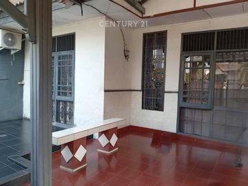 Di Jual Rumah Permata Harapan Baru Bekasi