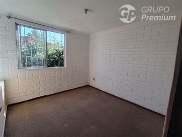 CASA CERCANA A METRO LOS LIBERTADORES HUECHURABA