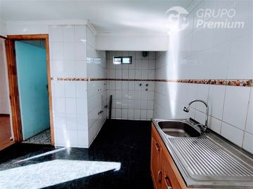 CASA CERCANA A METRO LOS LIBERTADORES HUECHURABA