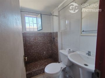 CASA CERCANA A METRO LOS LIBERTADORES HUECHURABA
