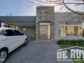 Casa en venta en Altos de Hudson II