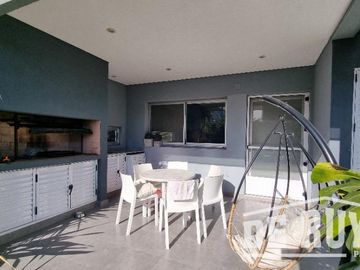 Casa en venta en Altos de Hudson II