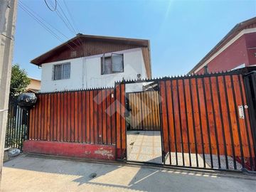 Casa en Venta en Av. Cuatro Poniente con La Tinajas