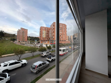 oficina en arriendo en terrazas de santa inés. Cod A6299