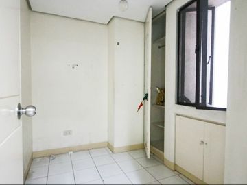 UNFURNISHED 2BR UNIT FOR RENT AT LIROVILLE CONDOMINIUM