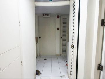 UNFURNISHED 2BR UNIT FOR RENT AT LIROVILLE CONDOMINIUM