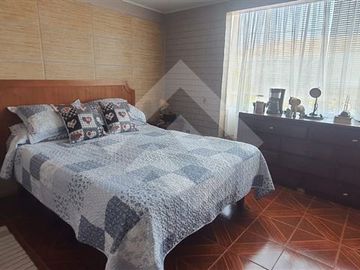 Casa en Venta en Clotario Blest 1852