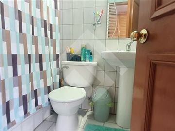 Casa en Venta en Clotario Blest 1852