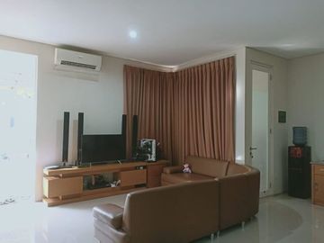 Rumah 2 Lantai Taman Puspa Raya Citraland *DN