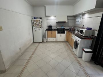 Departamento Tipo Casa en venta en Lanus Oeste