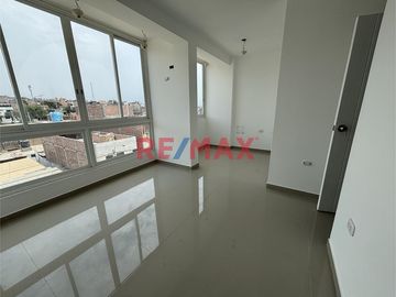 🏡 ¡El hogar que siempre soñaste en La Esperanza es una realidad!

✨ Vive en este moderno y funcional departamento ubicado en el cuarto piso de la ca
