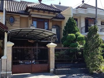 Jual Rumah Mewah Dian Istana Full Furnished di Kota Surabaya