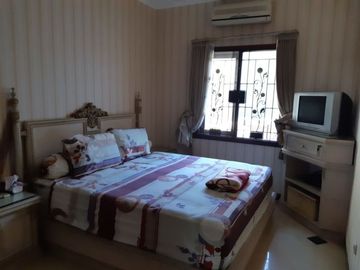 Jual Rumah Mewah Dian Istana Full Furnished di Kota Surabaya