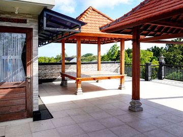 RUMAH CANTIK 3 LANTAI DEKAT OBJEK WISATA UNDER 2 M