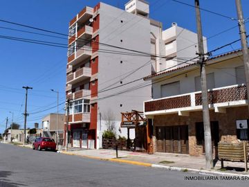 AMPLIO DUPLEX A METROS DEL MAR