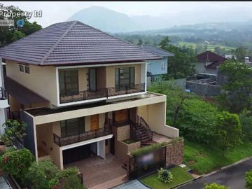 Dijual Rumah Mewah Siap Huni Modern Minimalis Di Cluster Taman Imperial Golf Sentul City Bogor.