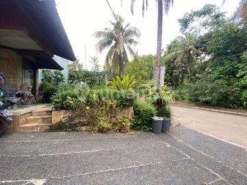 Rumah Nyaman dengan Halaman Belakang yang Luas, Dalam Perumahan Pesona Depok, Margonda