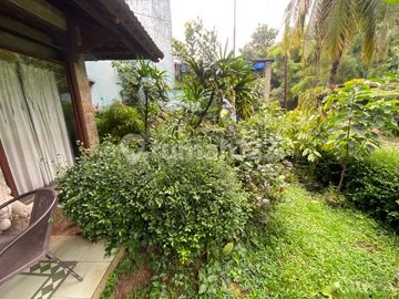 Rumah Nyaman dengan Halaman Belakang yang Luas, Dalam Perumahan Pesona Depok, Margonda
