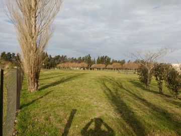 VENDE LOTE EXCELENTE UBICACION EN CLUB DE CAMPO HARAS DE FUNES