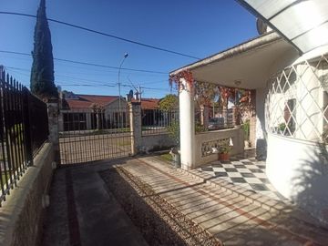 En Venta - Hermosa Casa Lote Propio Haedo Norte