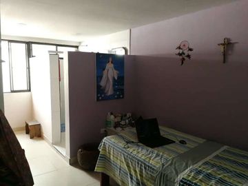 En venta Casa Barrio  Aida Lucia