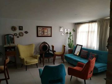 En venta Casa Barrio  Aida Lucia