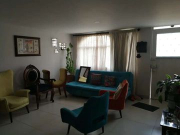 En venta Casa Barrio  Aida Lucia