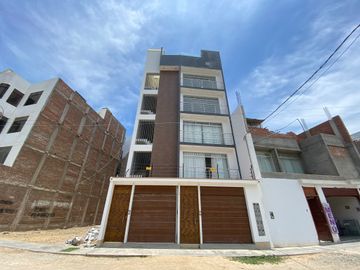 Venta De Departamento De Estreno En Urb Los Sauces En 1Er Piso