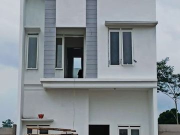 rumah mewah 2 lantai area pakis harga 400 jt an