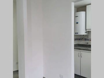 RECICLADO, IMPECABLE - Departamento en Venta en Balvanera 2 ambientes 36 m2 + balcón al frente - Sarmiento 2900