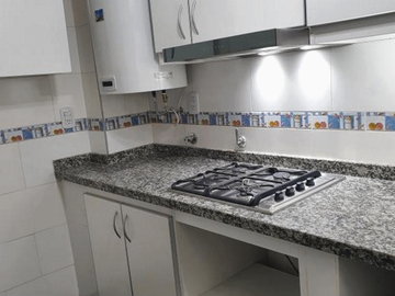 RECICLADO, IMPECABLE - Departamento en Venta en Balvanera 2 ambientes 36 m2 + balcón al frente - Sarmiento 2900