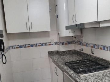RECICLADO, IMPECABLE - Departamento en Venta en Balvanera 2 ambientes 36 m2 + balcón al frente - Sarmiento 2900