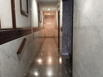 RECICLADO, IMPECABLE - Departamento en Venta en Balvanera 2 ambientes 36 m2 + balcón al frente - Sarmiento 2900