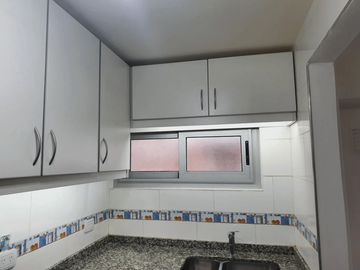 RECICLADO, IMPECABLE - Departamento en Venta en Balvanera 2 ambientes 36 m2 + balcón al frente - Sarmiento 2900