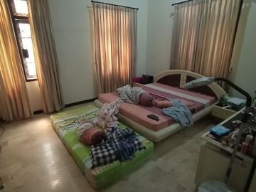 DARMO Villa Rumah Besar Siap Huni